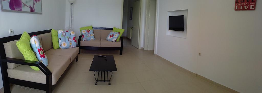 Fiona Seafront Apartments Nikiana Bagian luar foto